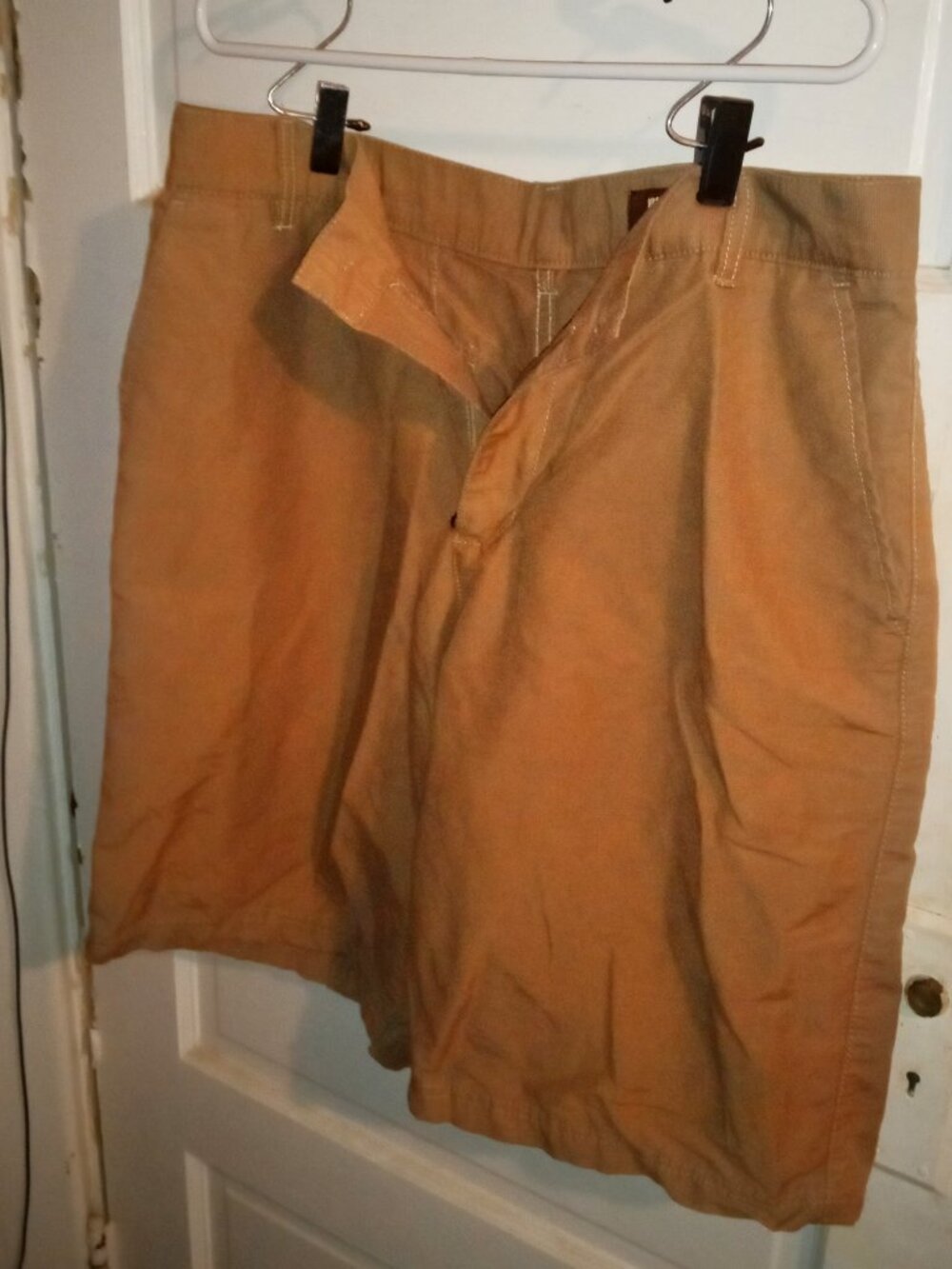 MEN'S KHAKI TAN SHORTS SIZE 36 - Picture 2 of 5